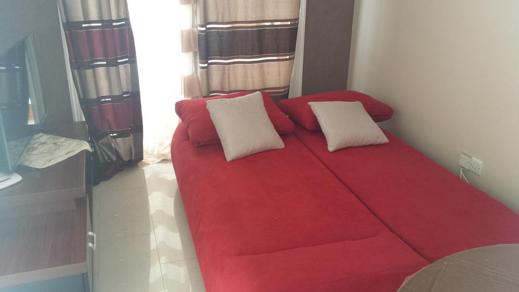 Panikos Beach Apartment I Ларнака Экстерьер фото