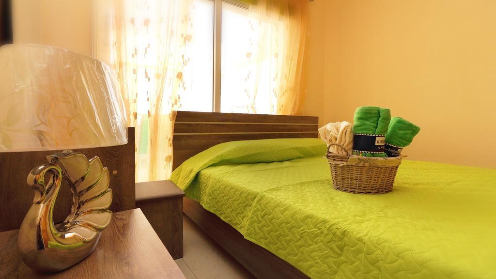 Panikos Beach Apartment I Ларнака Экстерьер фото