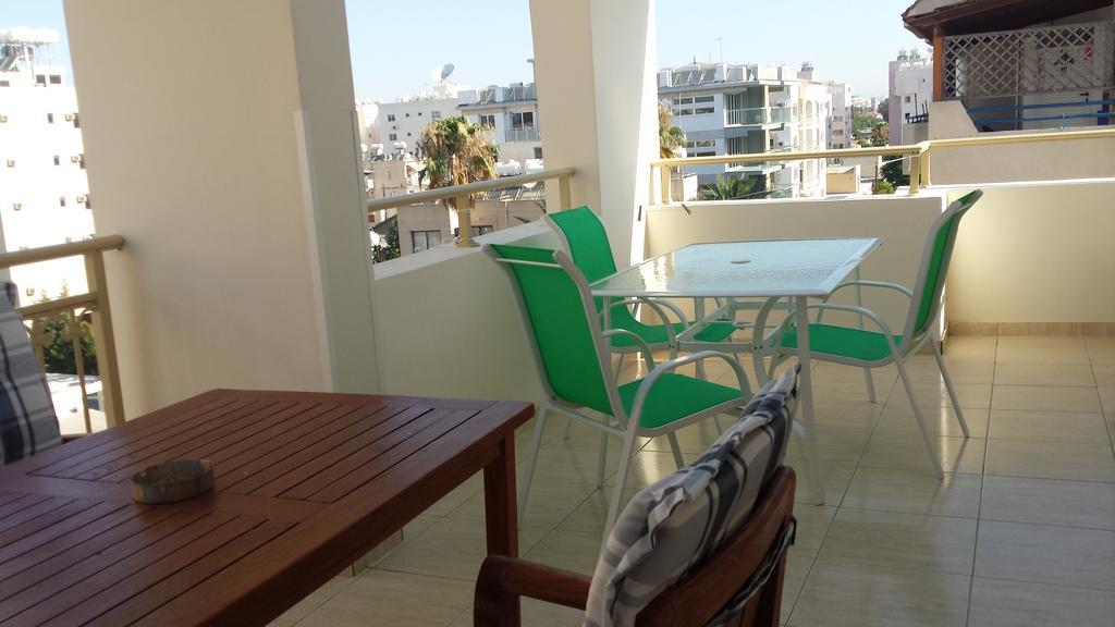 Panikos Beach Apartment I Ларнака Экстерьер фото